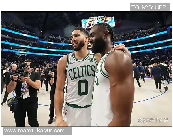 冈萨雷斯谈塔图姆渴望上场表示他全力以赴帮助队友的决心